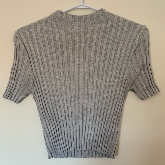 Forever 21 Size Large Ribbed Top - Picture 1 of 3